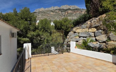 Villa in good condition in the Sierra de Altea.